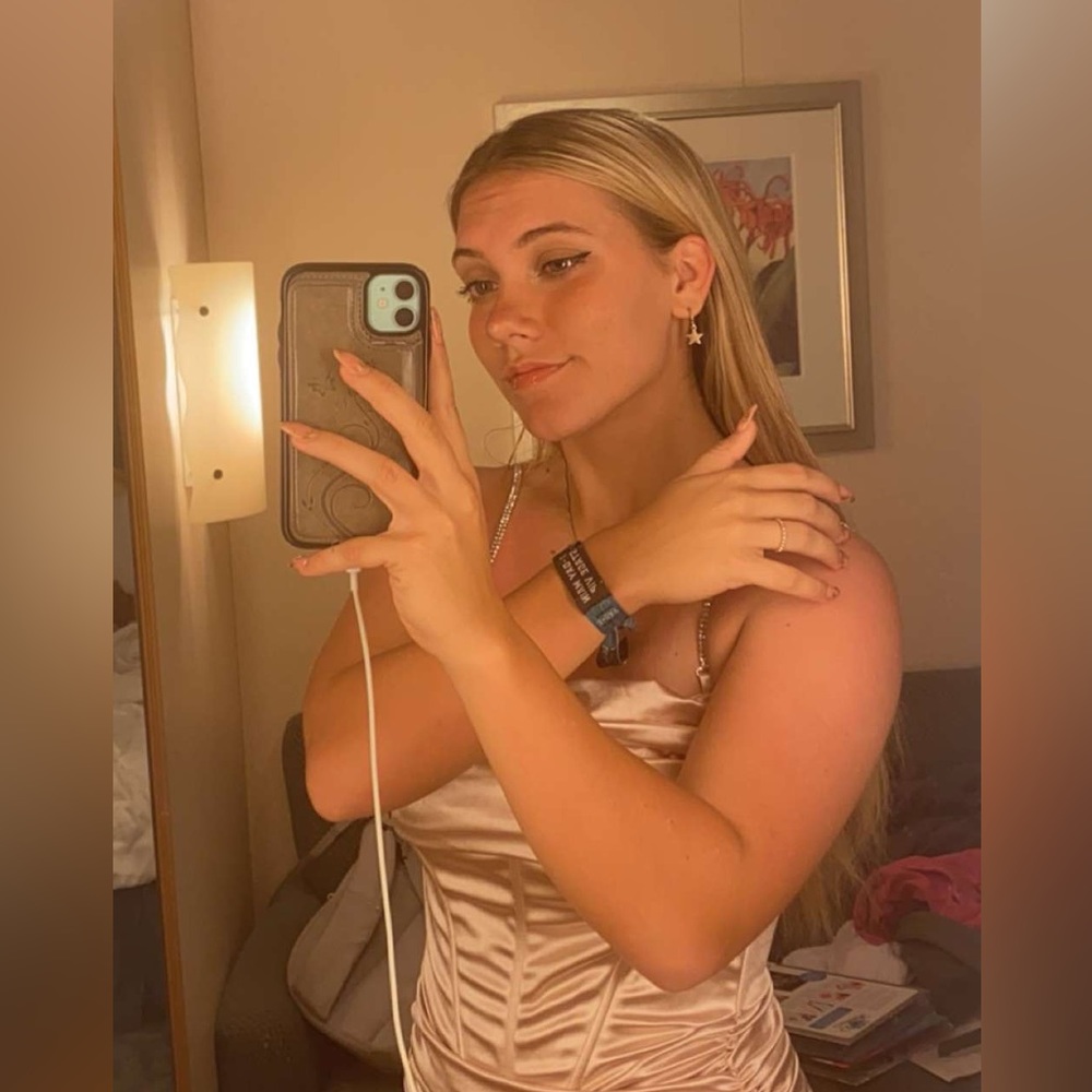 Meet your Posher, Nicole